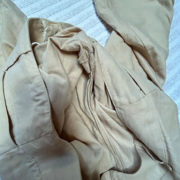 Max Studio Women's Mid-Rise Khaki Capri Pants Size 10 Lightweight Linen Blend - Picture 5 of 9